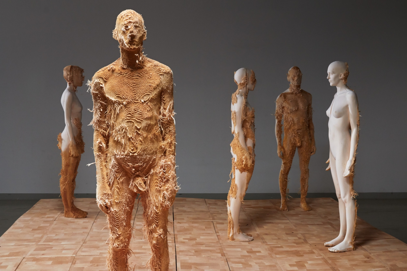 Aron Demetz - 3D Wood three dimensional thinking